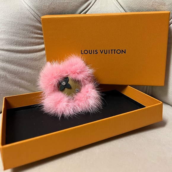 Louis Vuitton Vivienne keychain/bag charm - Picture 2 of 4